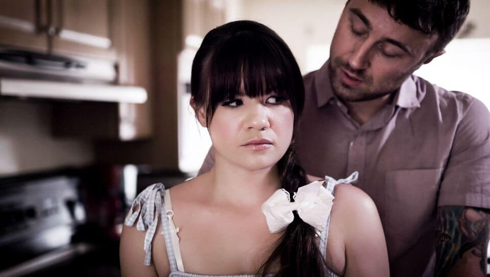 کوس دادن دختر نوجوان به باباش